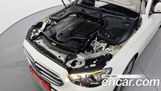 Mercedes-Benz E-Class E450 4MATIC Exclusive