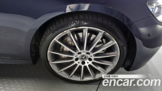 Mercedes-Benz E-Class E350 4MATIC AMG Line Edition
