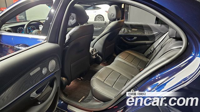 Mercedes-Benz E-Class E350 4MATIC AMG Line Edition