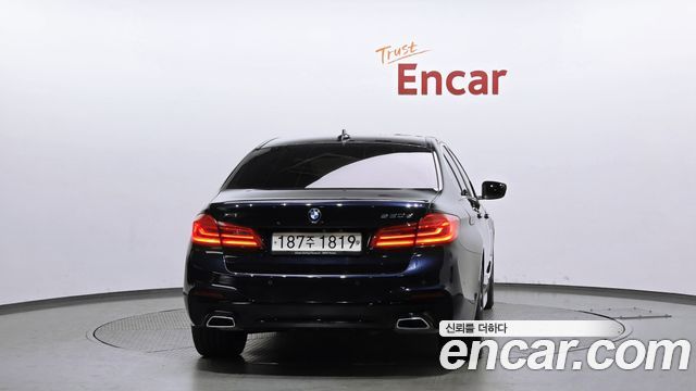 BMW 5-Series 520d xDrive M Sport Package