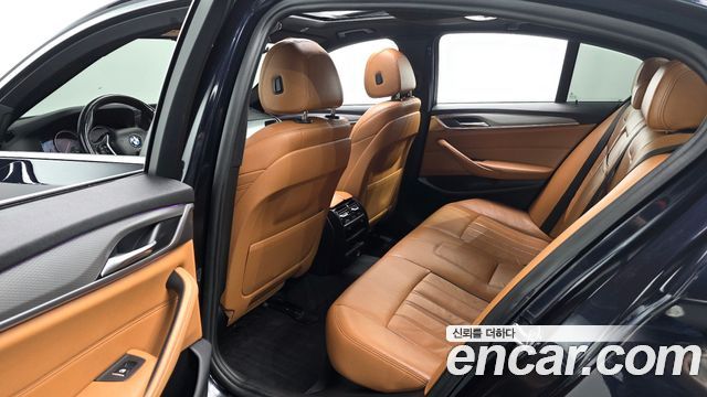 BMW 5-Series 520d xDrive M Sport Package