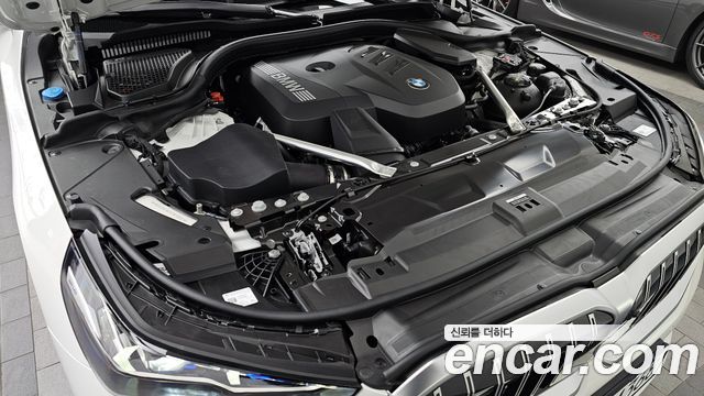 BMW 5Series (G60) 520i