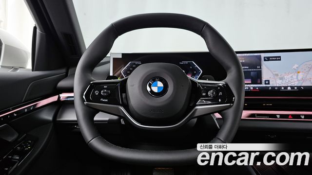 BMW 5Series (G60) 520i