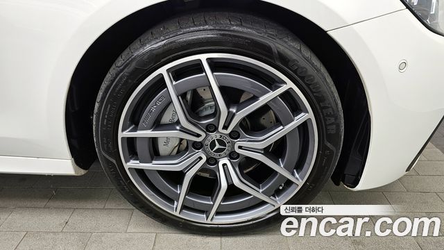 Mercedes-Benz E-Class E220d 4MATIC AMG Line