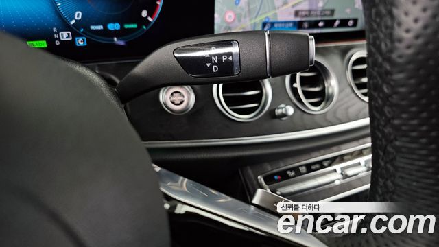 Mercedes-Benz E-Class E220d 4MATIC AMG Line