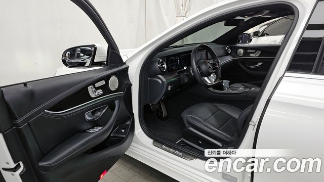 Mercedes-Benz E-Class E220d 4MATIC AMG Line