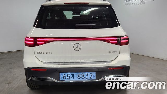 Mercedes-Benz EQB EQB300 4MATIC AMG Line