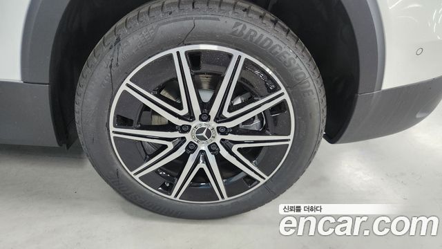 Mercedes-Benz EQB EQB300 4MATIC AMG Line