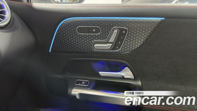 Mercedes-Benz EQB EQB300 4MATIC AMG Line