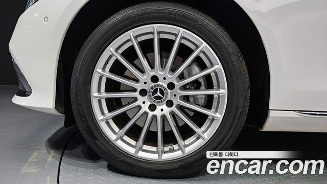 Mercedes-Benz E-Class E220d 4MATIC Exclusive