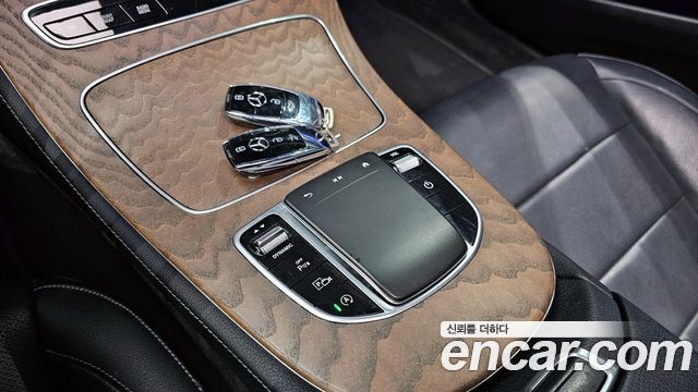 Mercedes-Benz E-Class E220d 4MATIC Exclusive