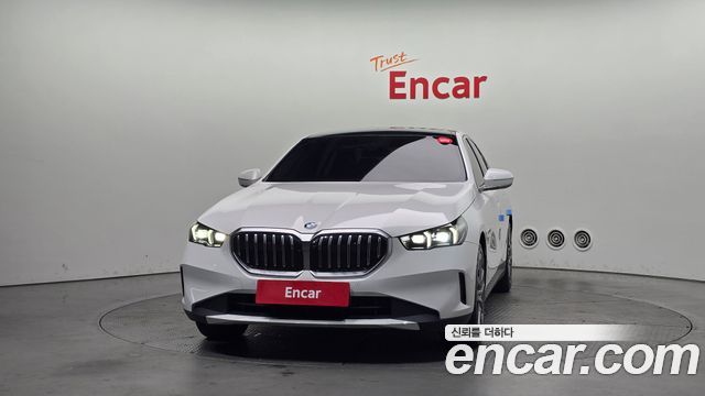 BMW 5-Series 520i