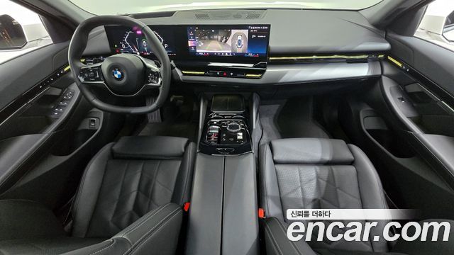 BMW 5-Series 520i