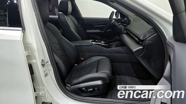 BMW 5-Series 520i
