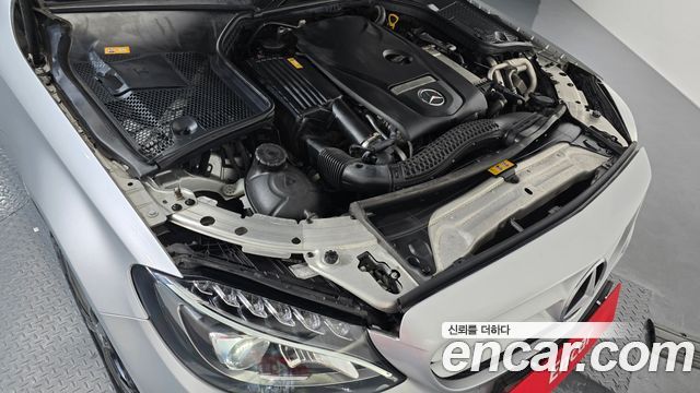 Mercedes-Benz C-Class C200