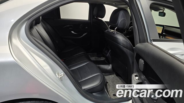 Mercedes-Benz C-Class C200
