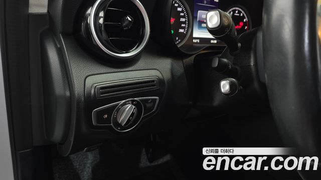 Mercedes-Benz C-Class C200