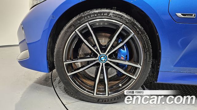 BMW 3-Series 330e M Sport