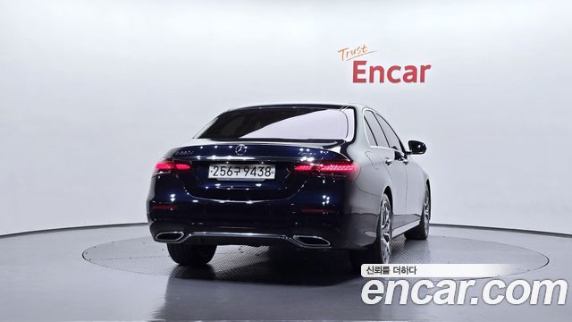 Mercedes-Benz E-Class E220d 4MATIC AMG Line