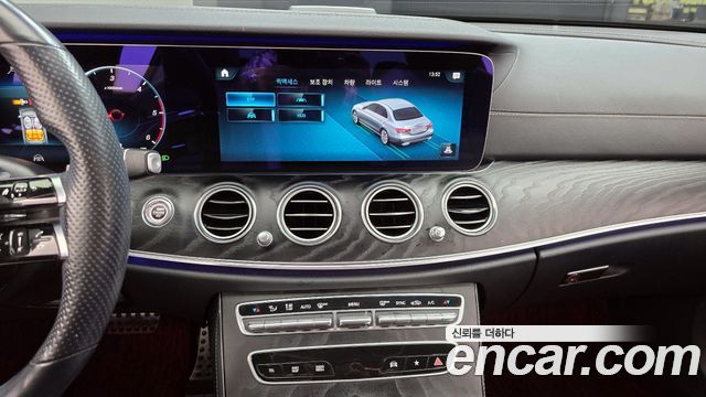 Mercedes-Benz E-Class E220d 4MATIC AMG Line