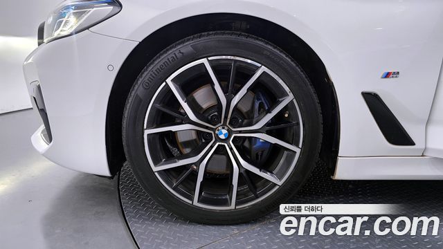 BMW 5-Series 530i xDrive M Sport Package