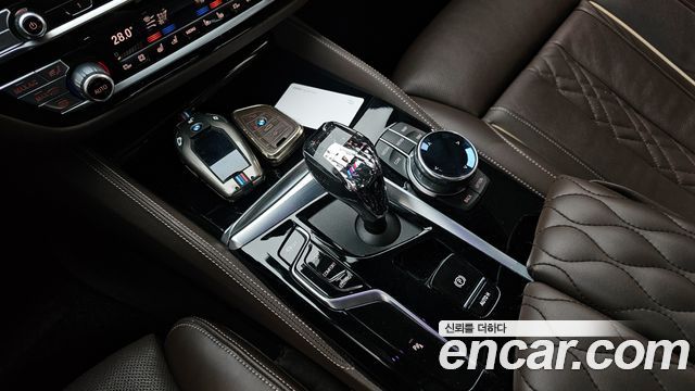 BMW 5-Series 530i xDrive M Sport Package