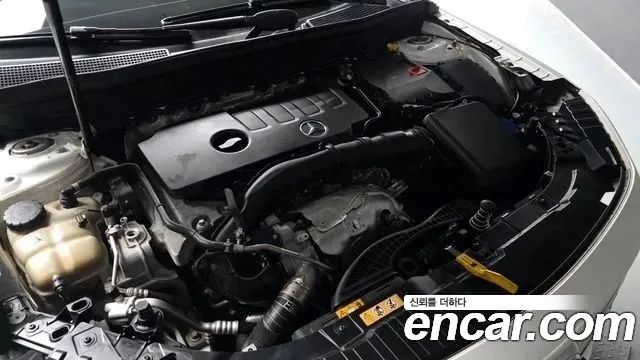 Mercedes-Benz GLB-Class GLB250 4MATIC