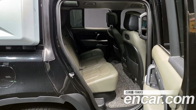 Land Rover Defender 110 D300 HSE