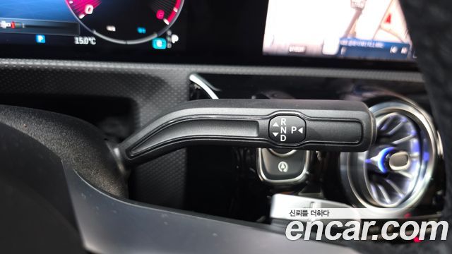 Mercedes-Benz CLA-Class CLA250 4MATIC