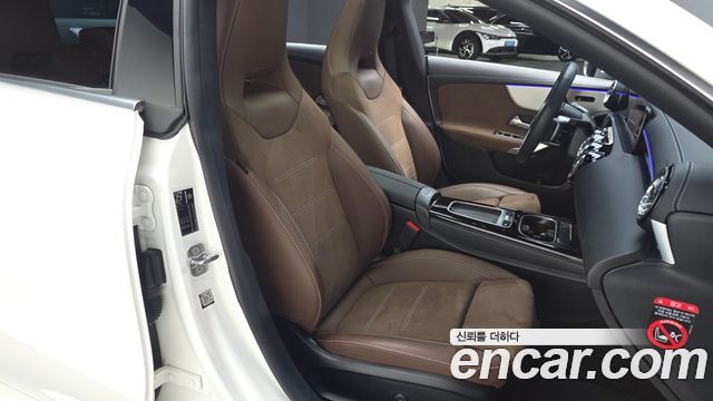 Mercedes-Benz CLA-Class CLA250 4MATIC