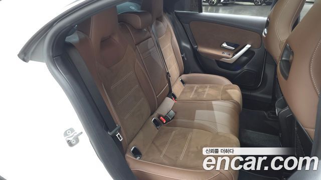 Mercedes-Benz CLA-Class CLA250 4MATIC