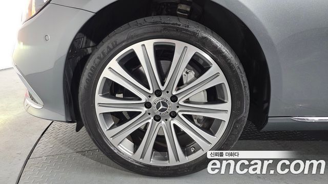 Mercedes-Benz E-Class E350 4MATIC Exclusive