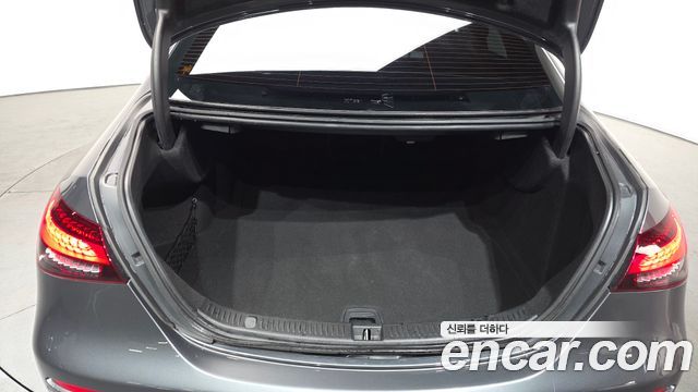 Mercedes-Benz E-Class E350 4MATIC Exclusive
