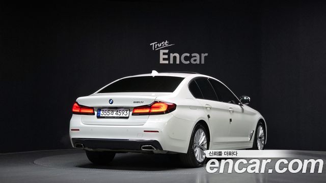 BMW 5-Series 520i Luxury