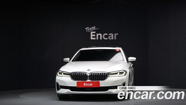 BMW 5-Series 520i Luxury