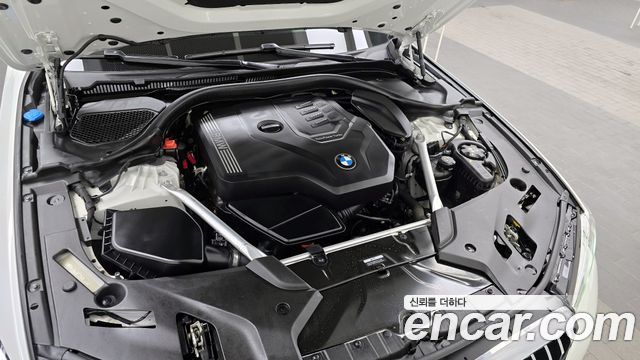 BMW 5-Series 520i Luxury
