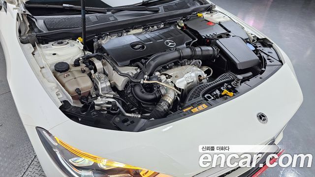Mercedes-Benz CLA-Class CLA250 4MATIC