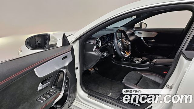 Mercedes-Benz CLA-Class CLA250 4MATIC