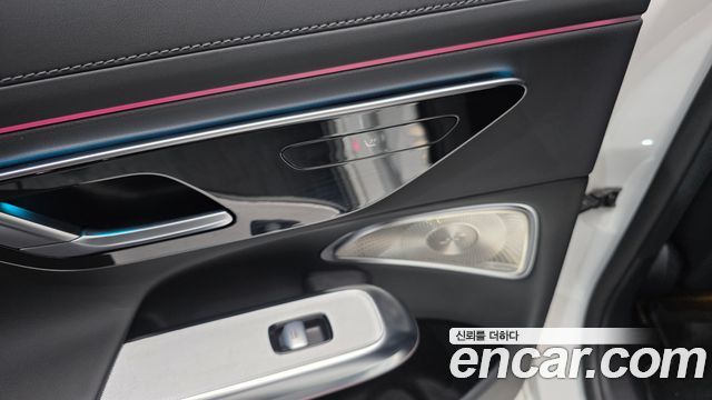Mercedes-Benz E-Class E300 4MATIC Exclusive
