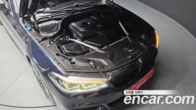BMW 5-Series 530i xDrive M Sport Package Plus