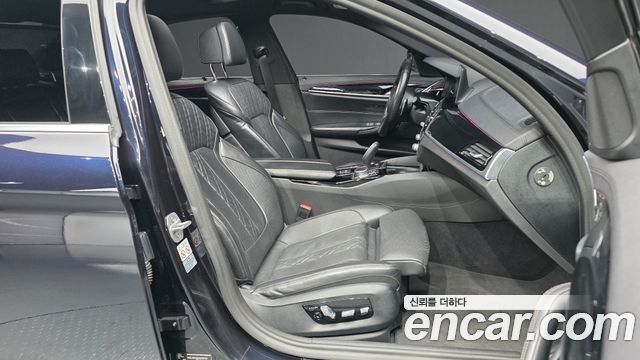 BMW 5-Series 530i xDrive M Sport Package Plus