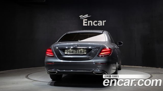 Mercedes-Benz E-Class E300 Avantgarde