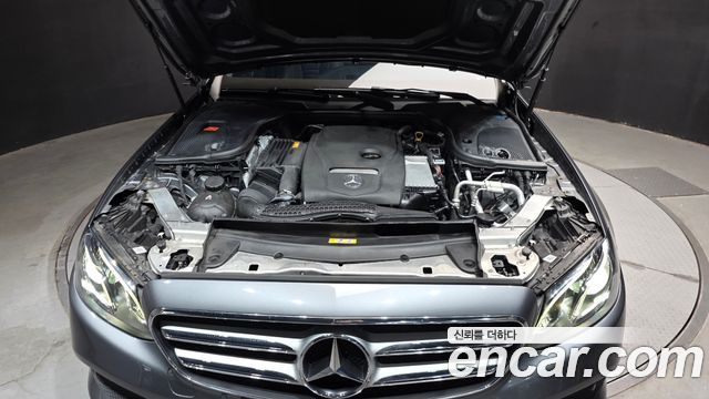 Mercedes-Benz E-Class E300 Avantgarde