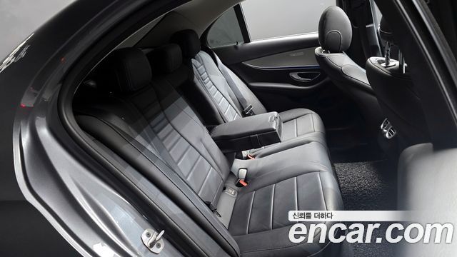 Mercedes-Benz E-Class E300 Avantgarde