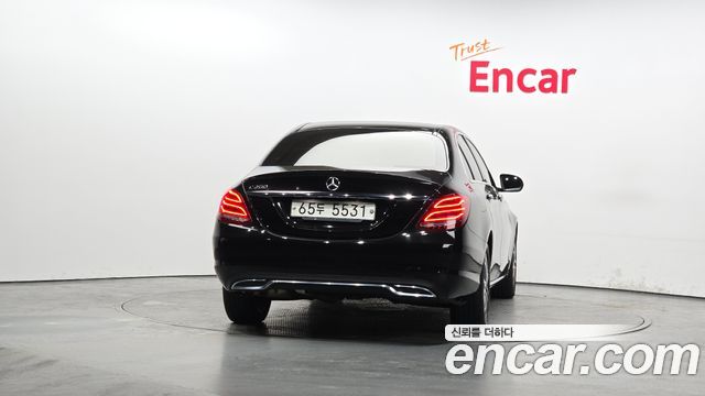 Mercedes-Benz C-Class C200 Avantgarde