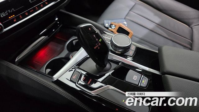 BMW 5-Series 520i Luxury