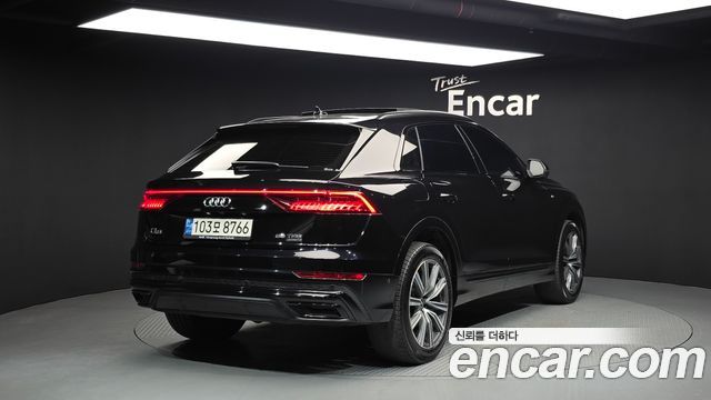 Audi Q8 55 TFSI Quattro Premium