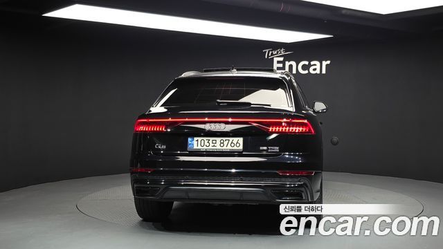 Audi Q8 55 TFSI Quattro Premium