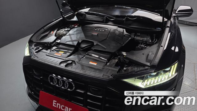 Audi Q8 55 TFSI Quattro Premium
