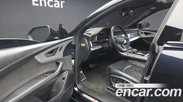 Audi Q8 55 TFSI Quattro Premium